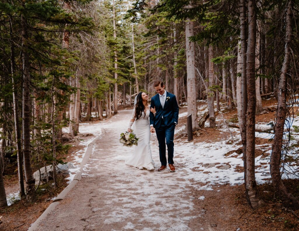 couple gets married in rocky mountain national park