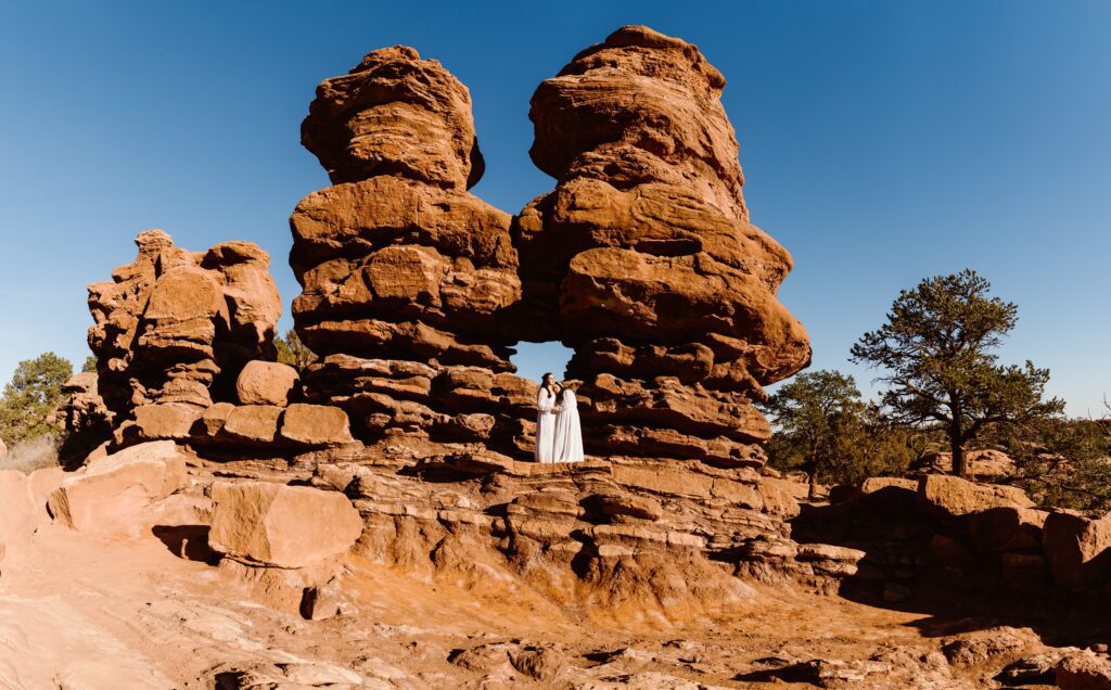 couple gets married at Garden of the Gods in Colorado Springs